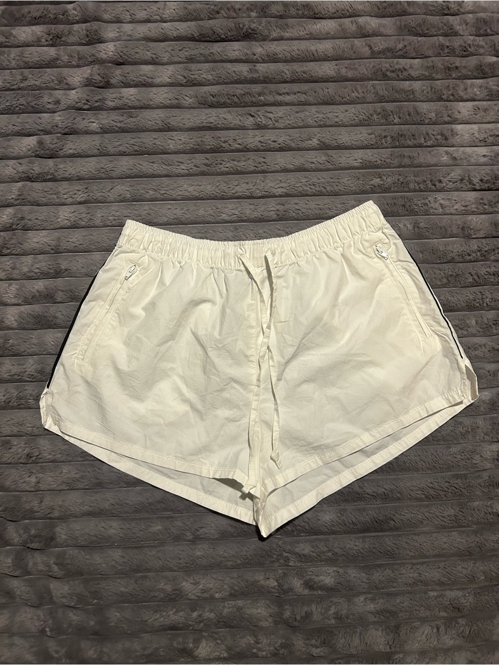 H&M Divided White nylon crinkle multifunctional hybrid shorts